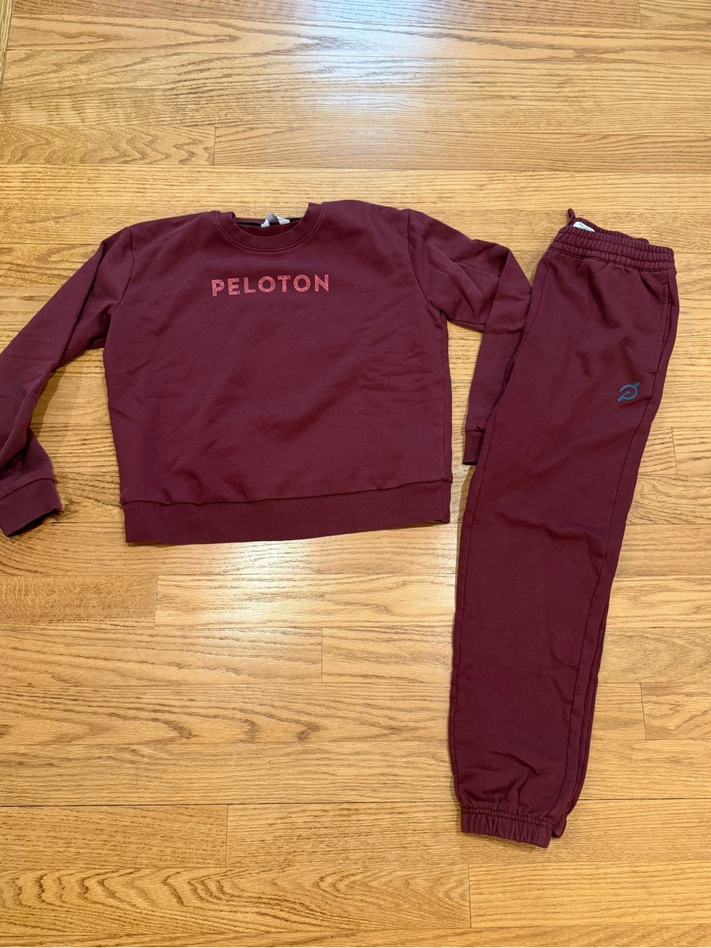 Peloton Womens Maroon Sweatshirt & Joggers Set S / XS